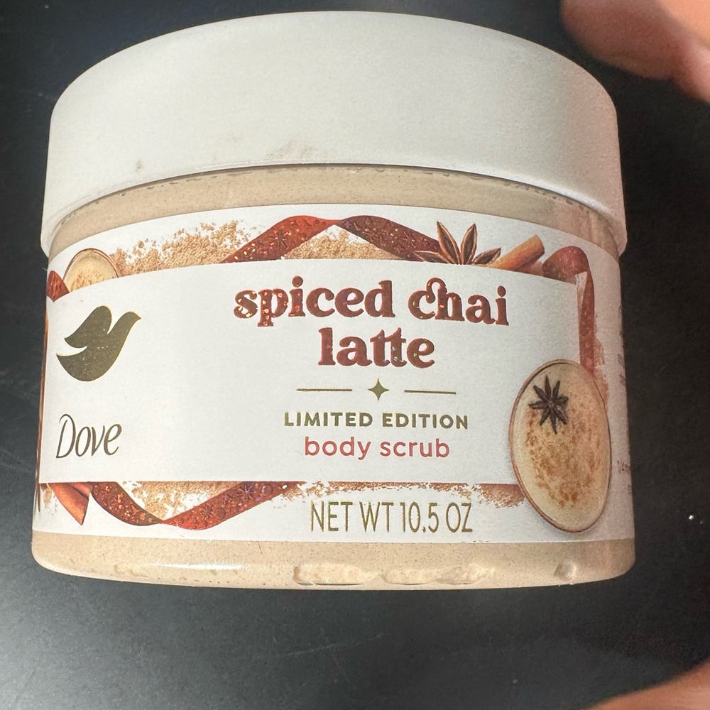DOVE BEAUTY SPiCED CHAi 10.5 ounce LIMITED EDITION HOLIDAY TREAT BODY SCRUB JAR